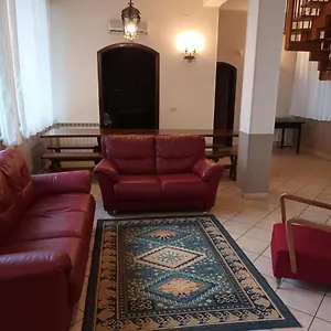 Ridente Immersa Nel E Nella Quiete Zafferana Etnea