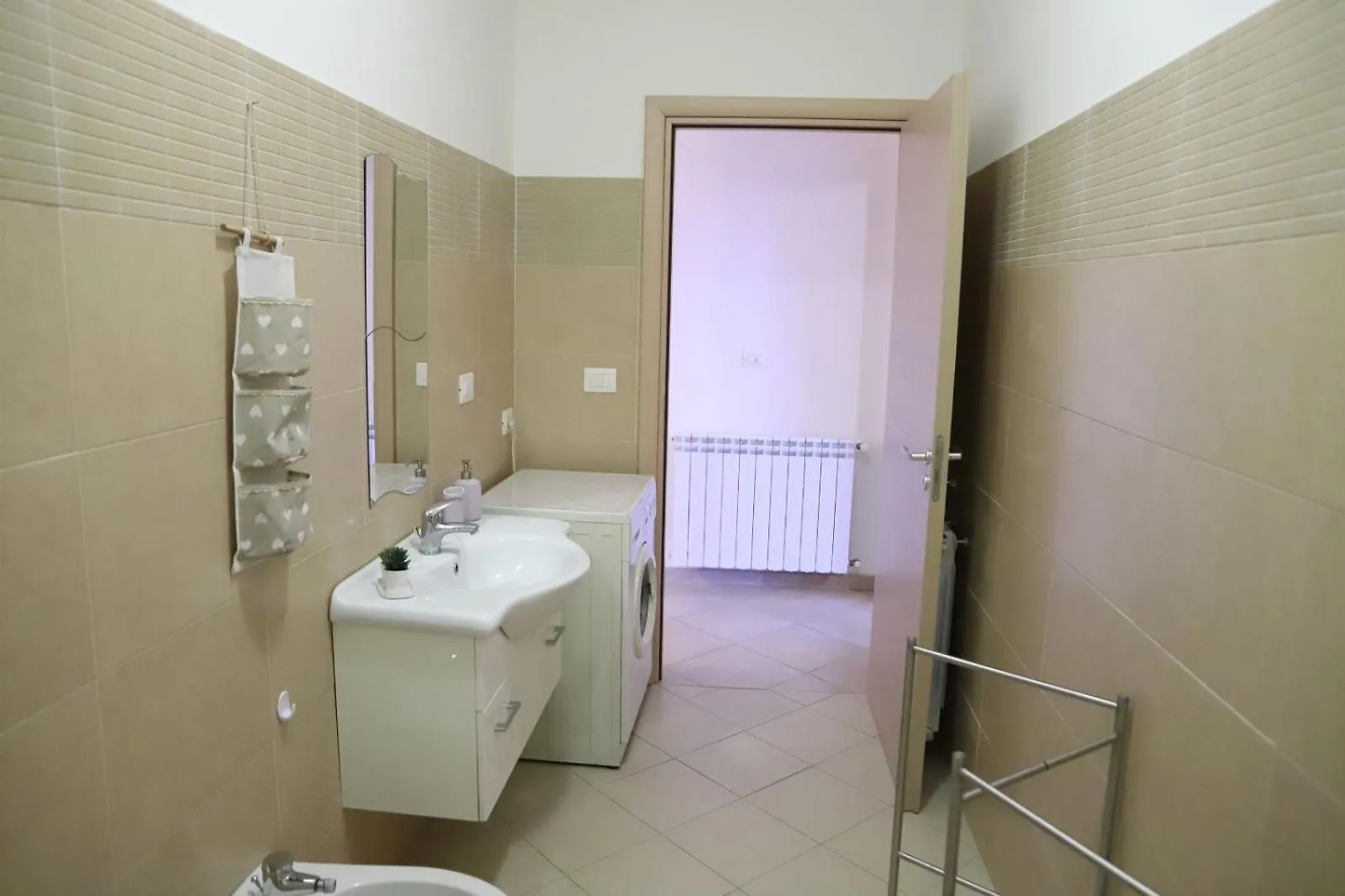 Casa Vacanze Happy Home Zafferana Etnea 0*,  Italy